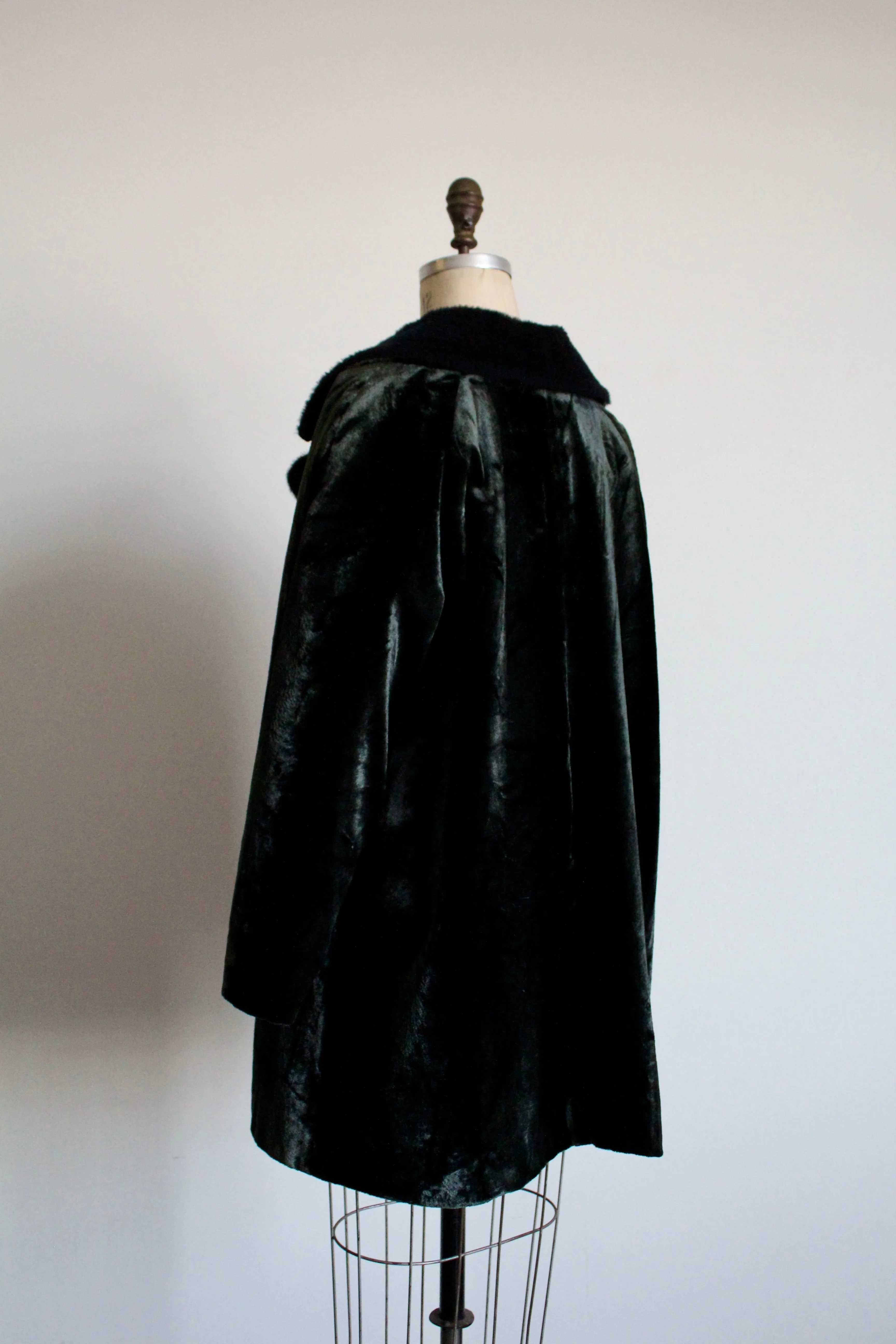1960s Green Black Velvet Sharkskin Peacoat w/ Faux Fur Collar