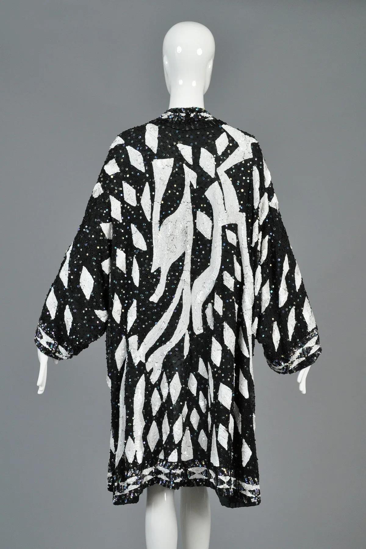 Black   White Graphic Sequined Kimono Jacket