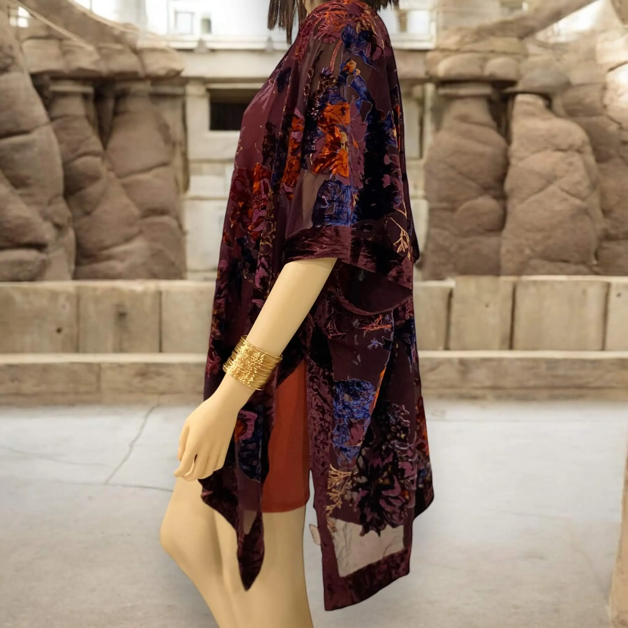 Elegant Floral Velvet Kimono Jacket