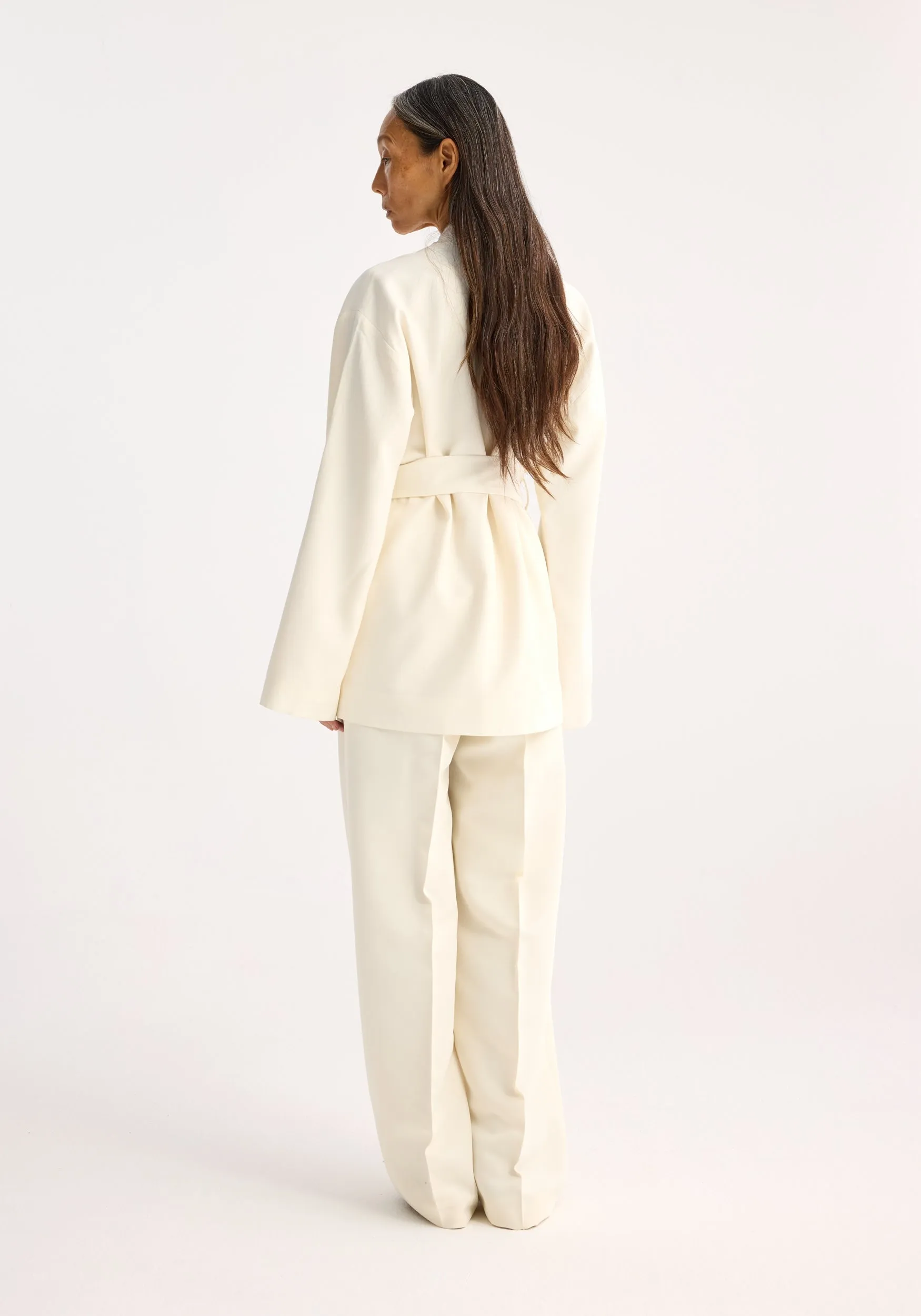 Kimono-style belted jacket | off white