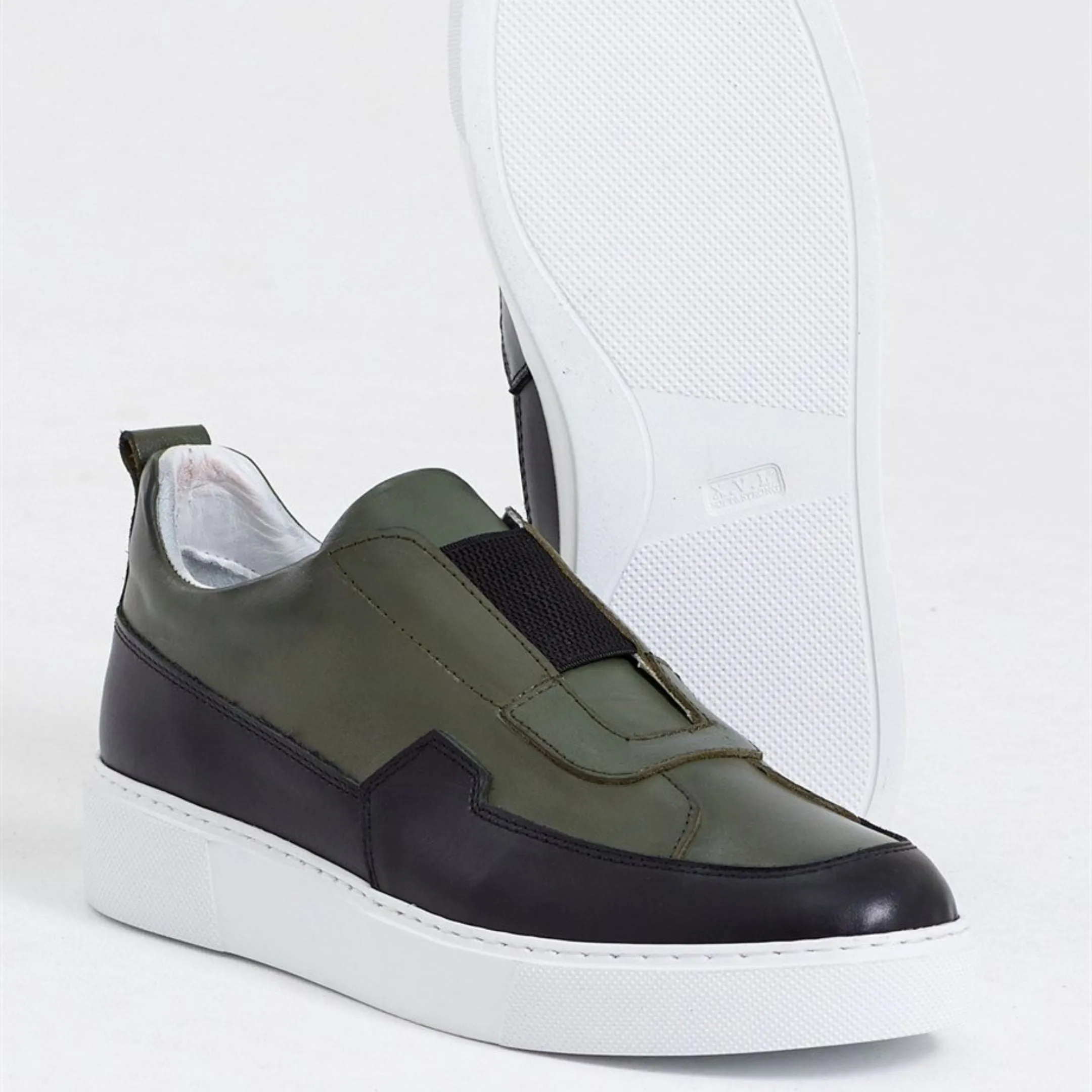 Madasat Balck & Green Casual Shoes - 632 |