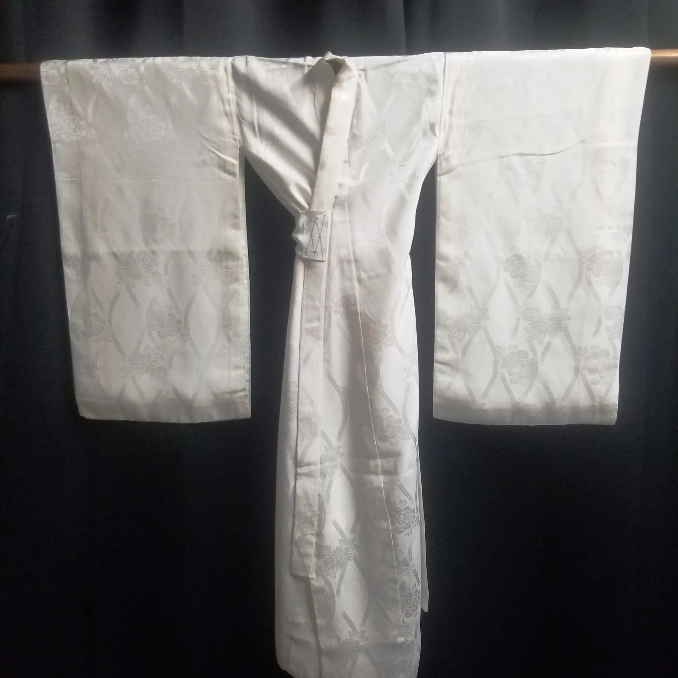 "White Floral" Vintage Girls Underkimono