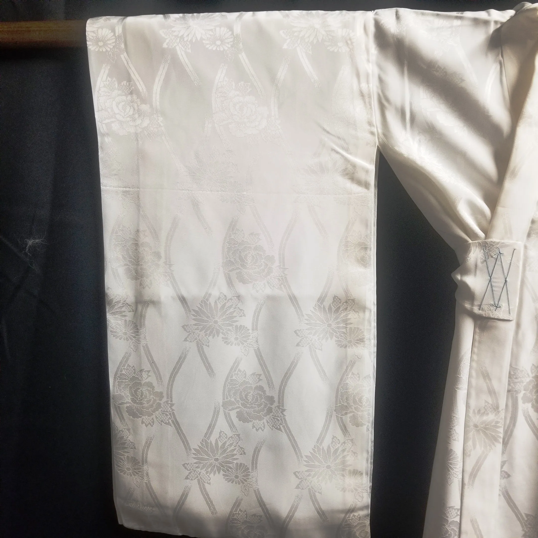 "White Floral" Vintage Girls Underkimono