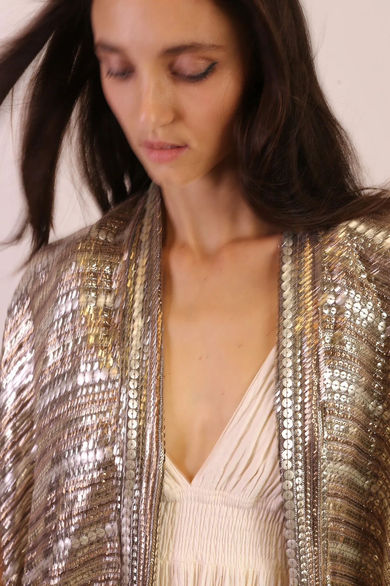 SEQUIN EMBROIDERED SHORT KIMONO MIDI