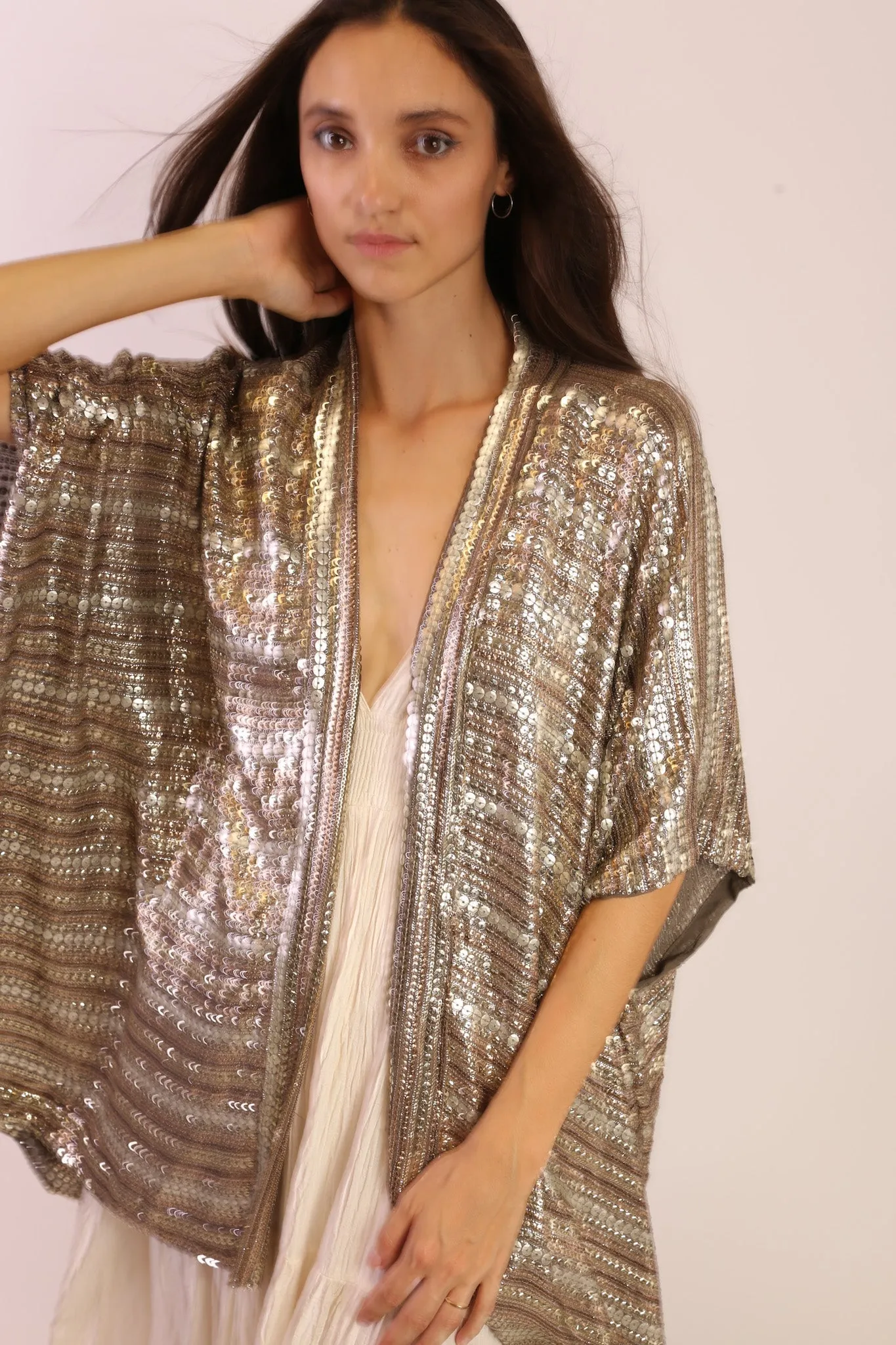 SEQUIN EMBROIDERED SHORT KIMONO MIDI