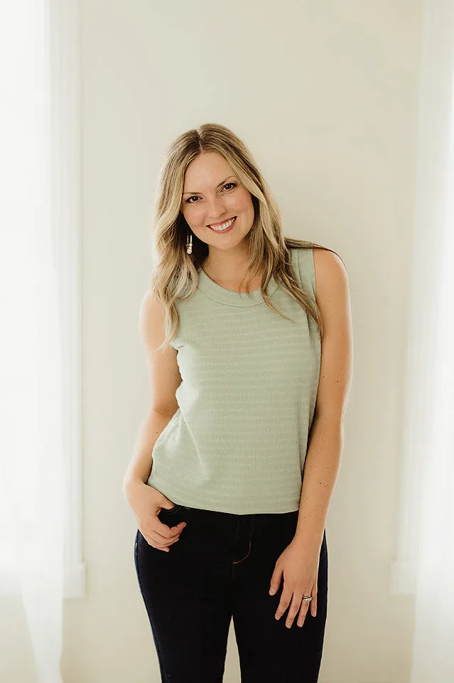 Textured Round Tank