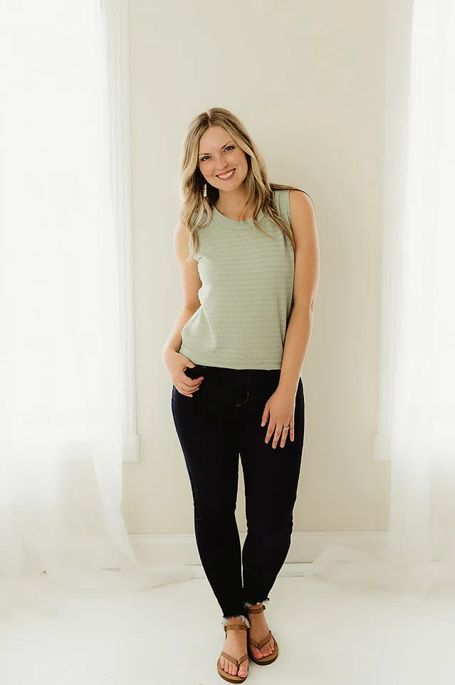 Textured Round Tank