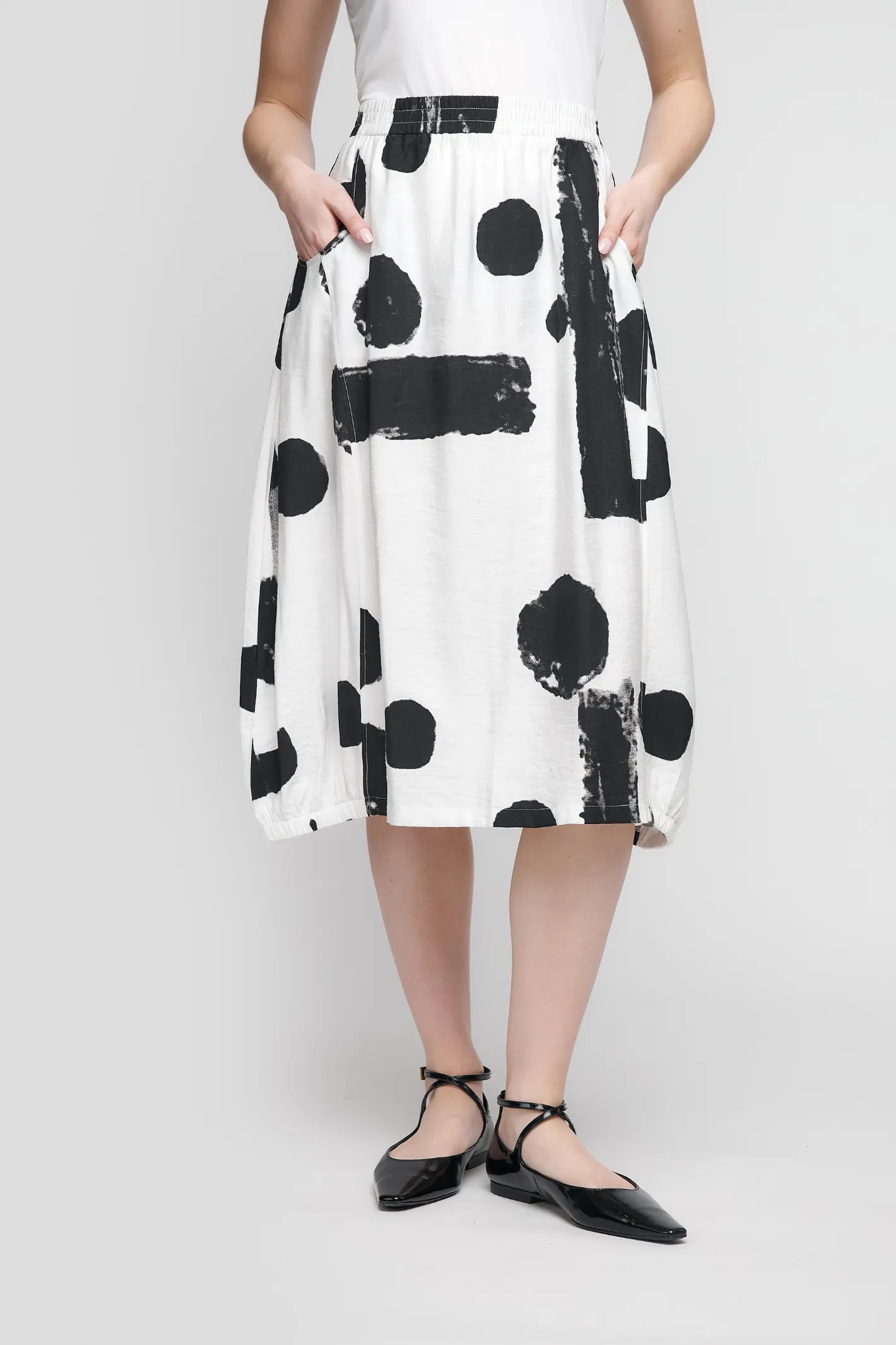 Uchuu CS25-205 Black Spot Midi Skirt