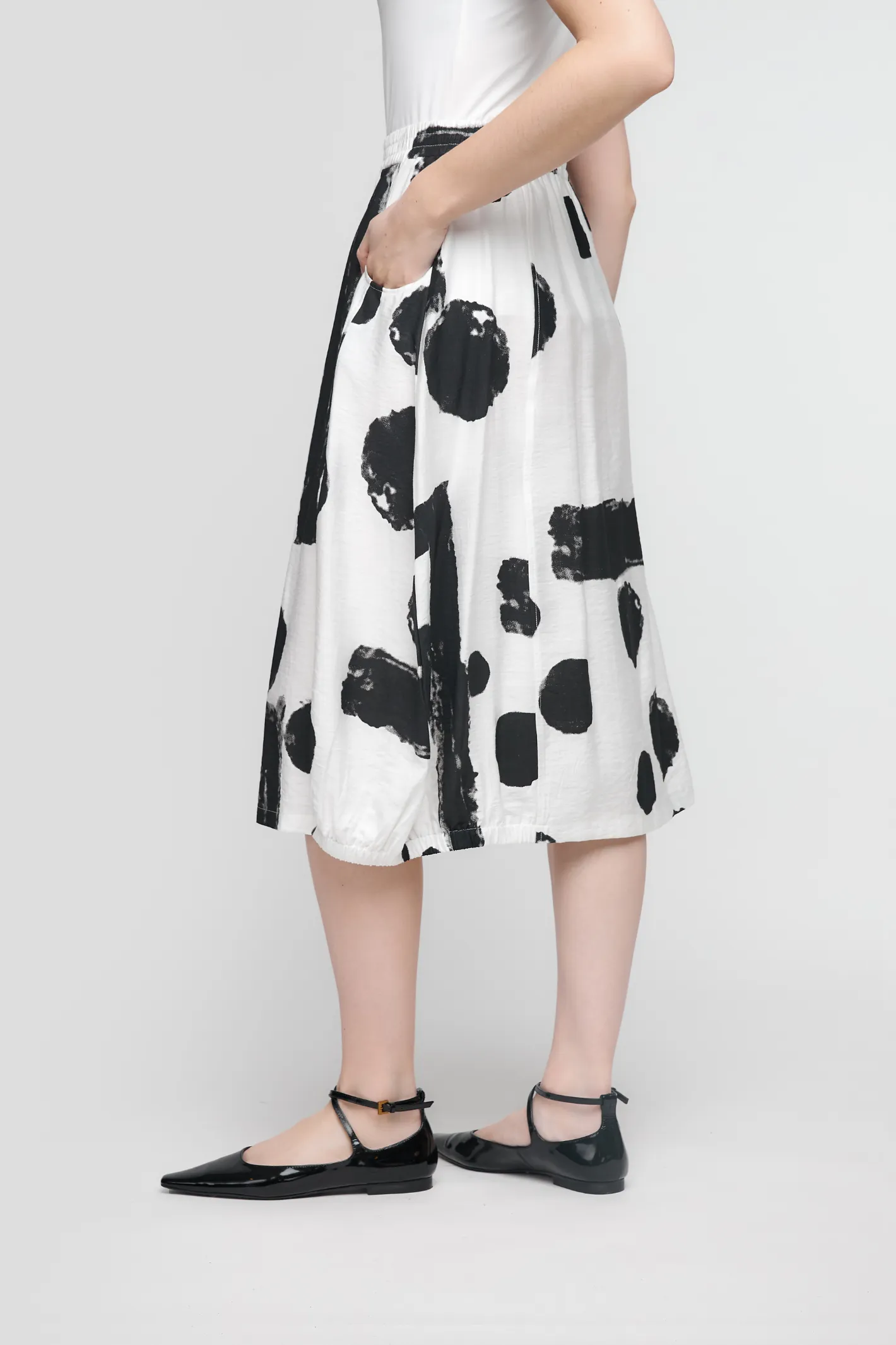 Uchuu CS25-205 Black Spot Midi Skirt