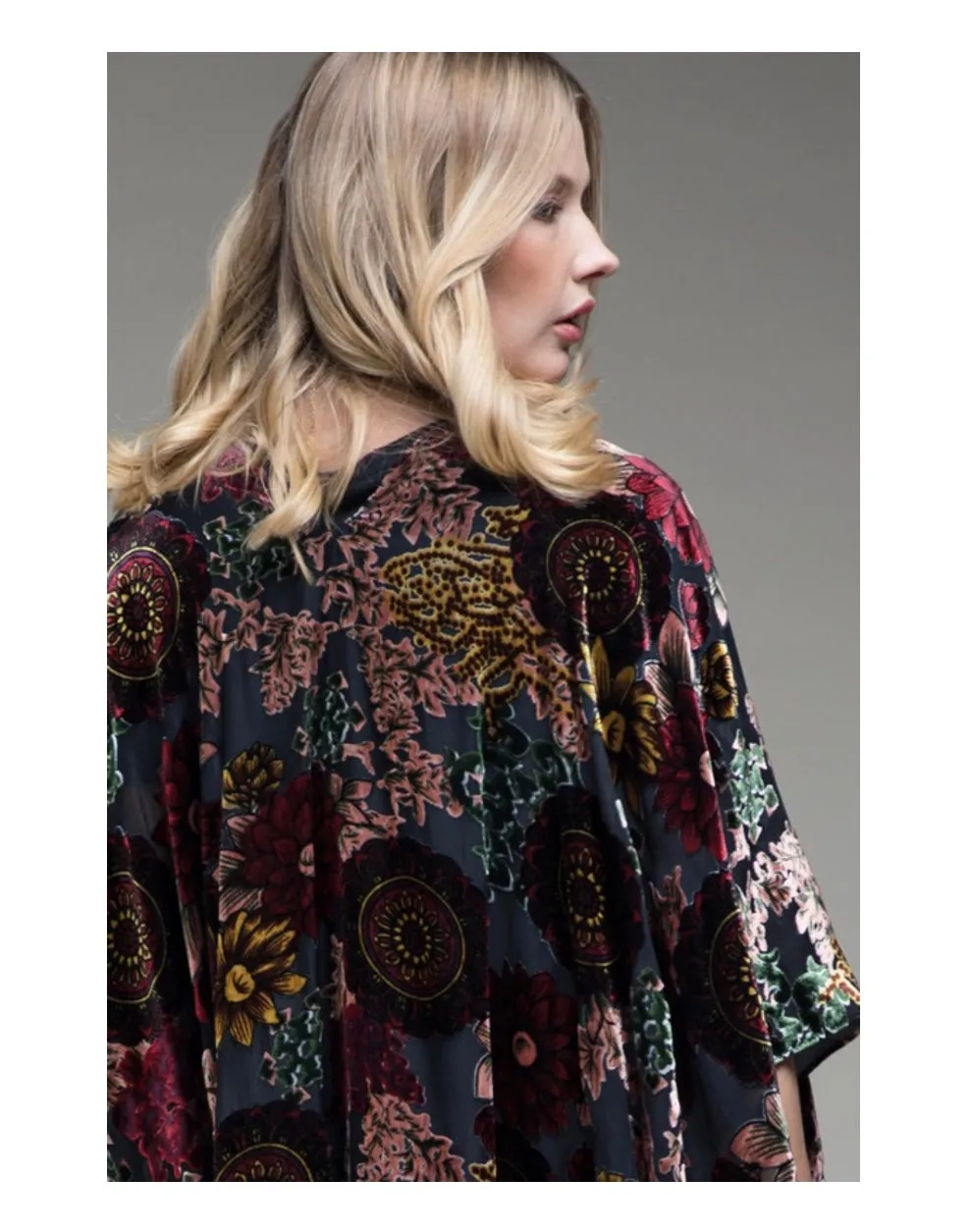 Velvet floral kimono