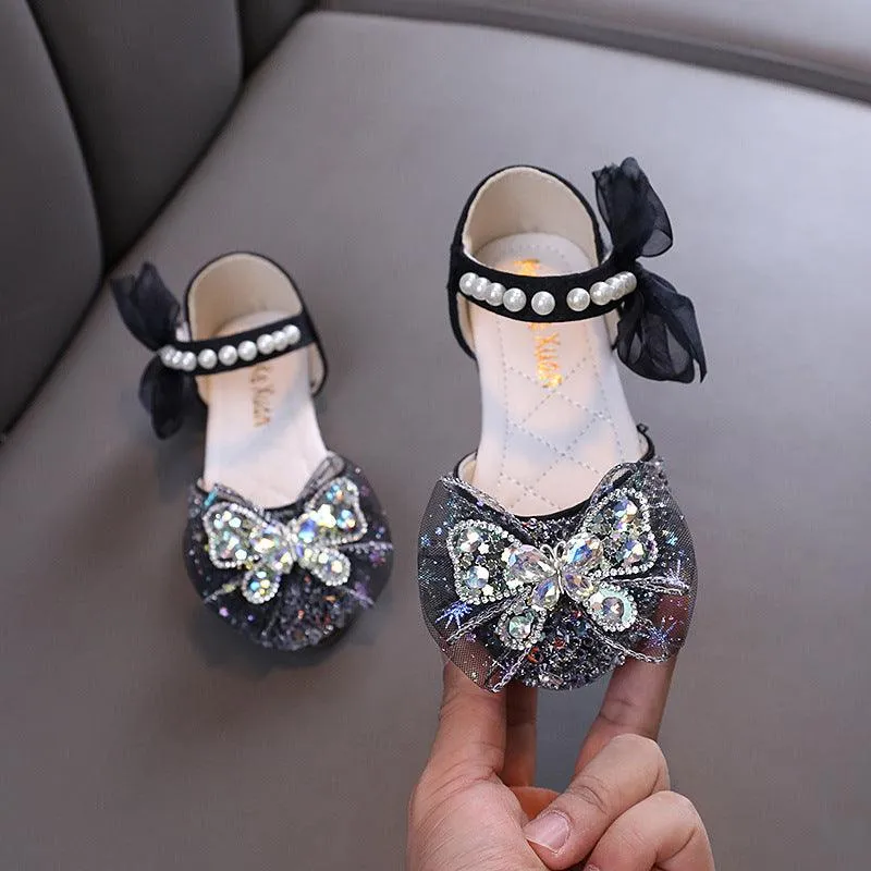 Versatile Princess Shoes for Every Occasion Sweet Bow and Pearl Design for an Elegant Look Shiny Shoes Designed for Little Princesses