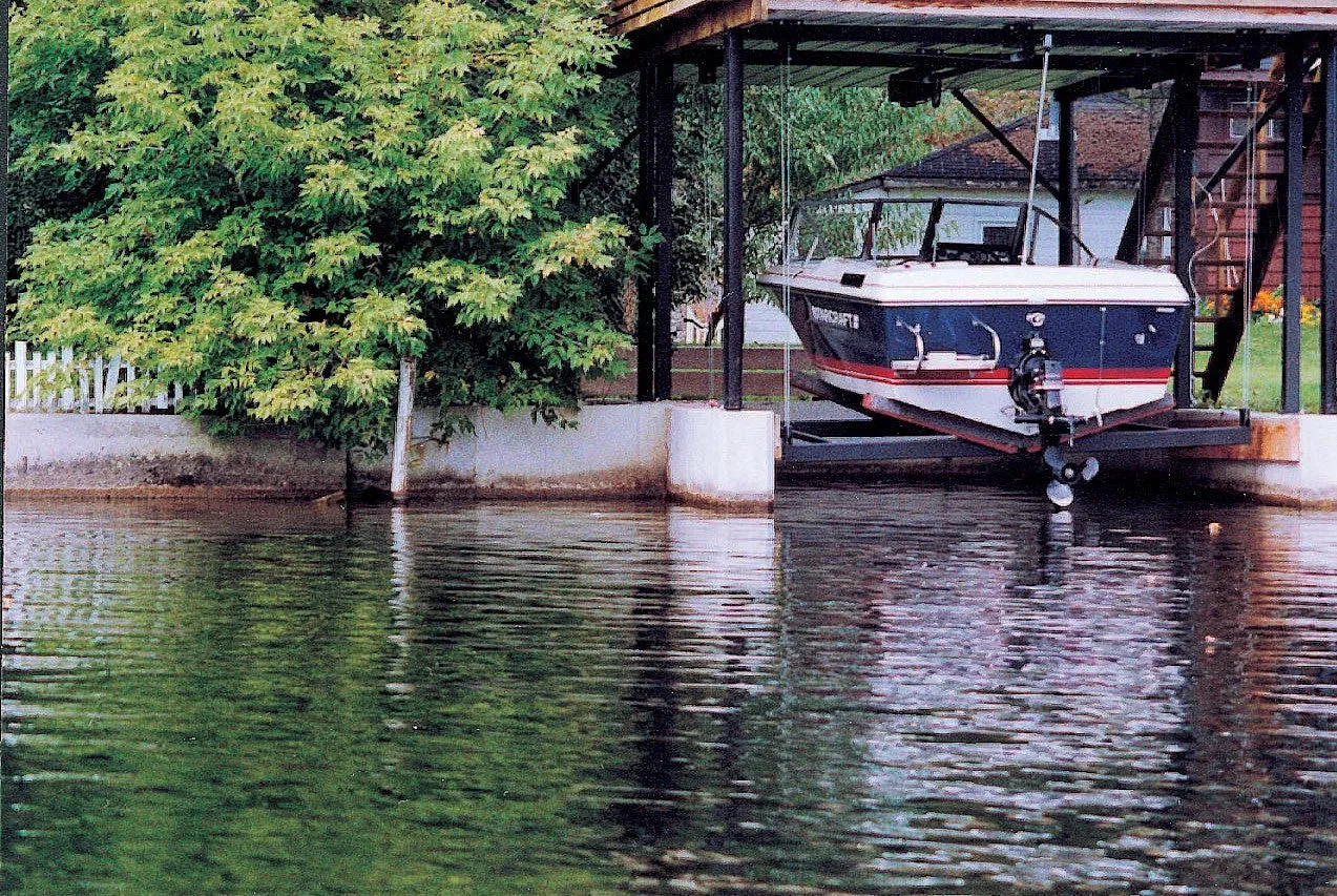 Wet Slip Boat Lifts AS3500
