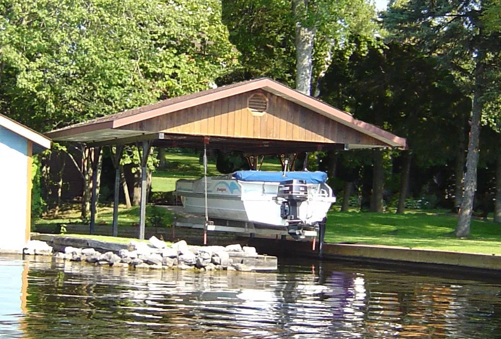 Wet Slip Boat Lifts AS3500