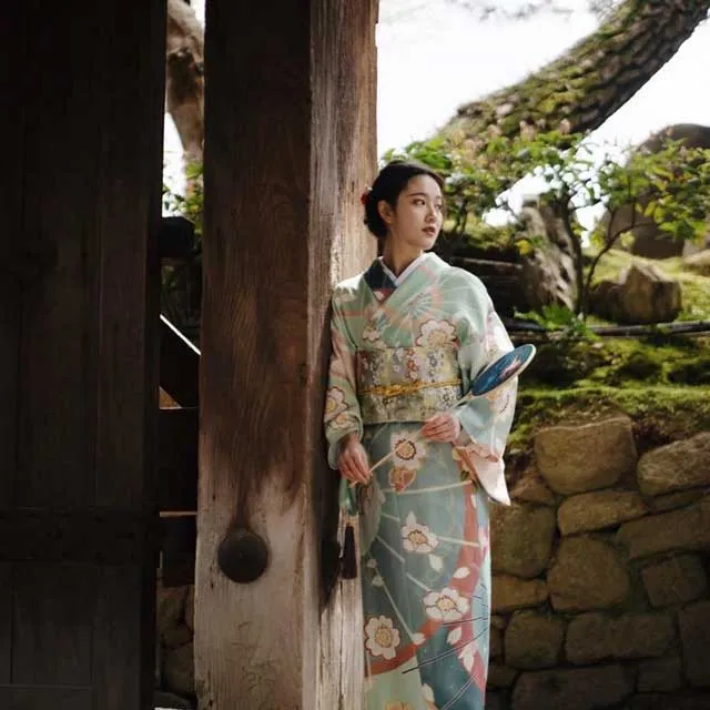 Women's Floral Kimono